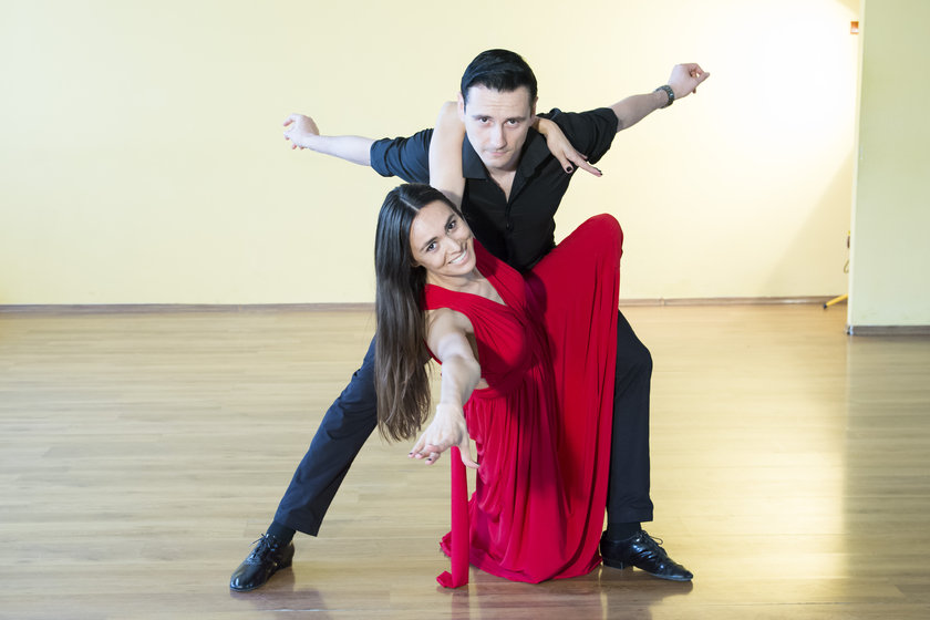 Cunoasteti profesorii de la cursul de Dansuri de Societate si Latino-americane